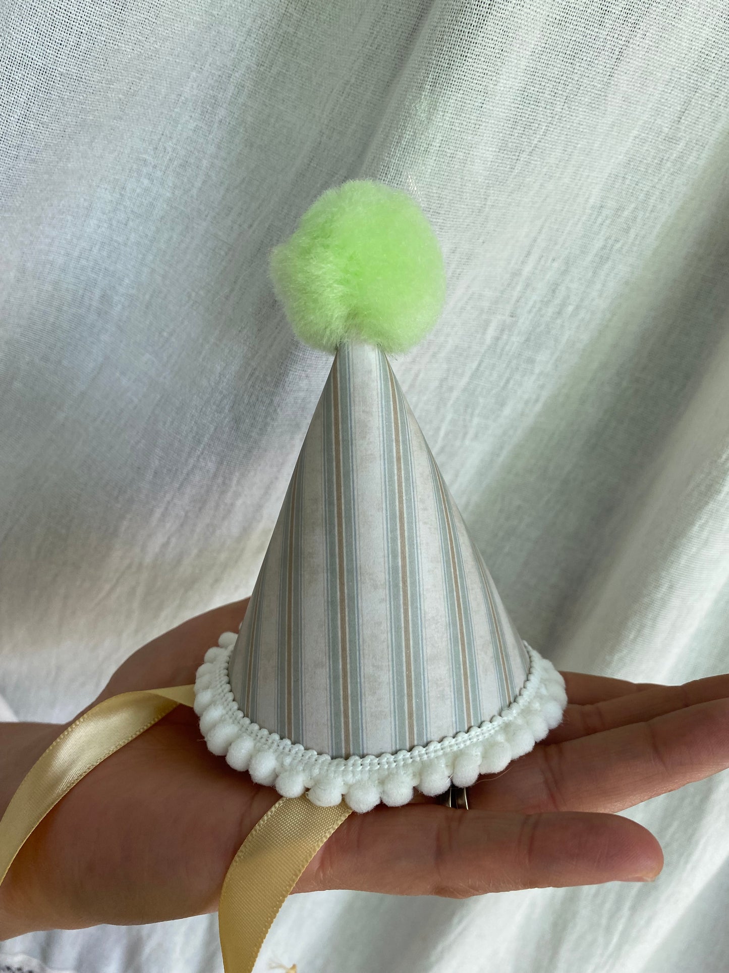 GREEN STRIPED PAPER DOLL HAT PRINTABLE