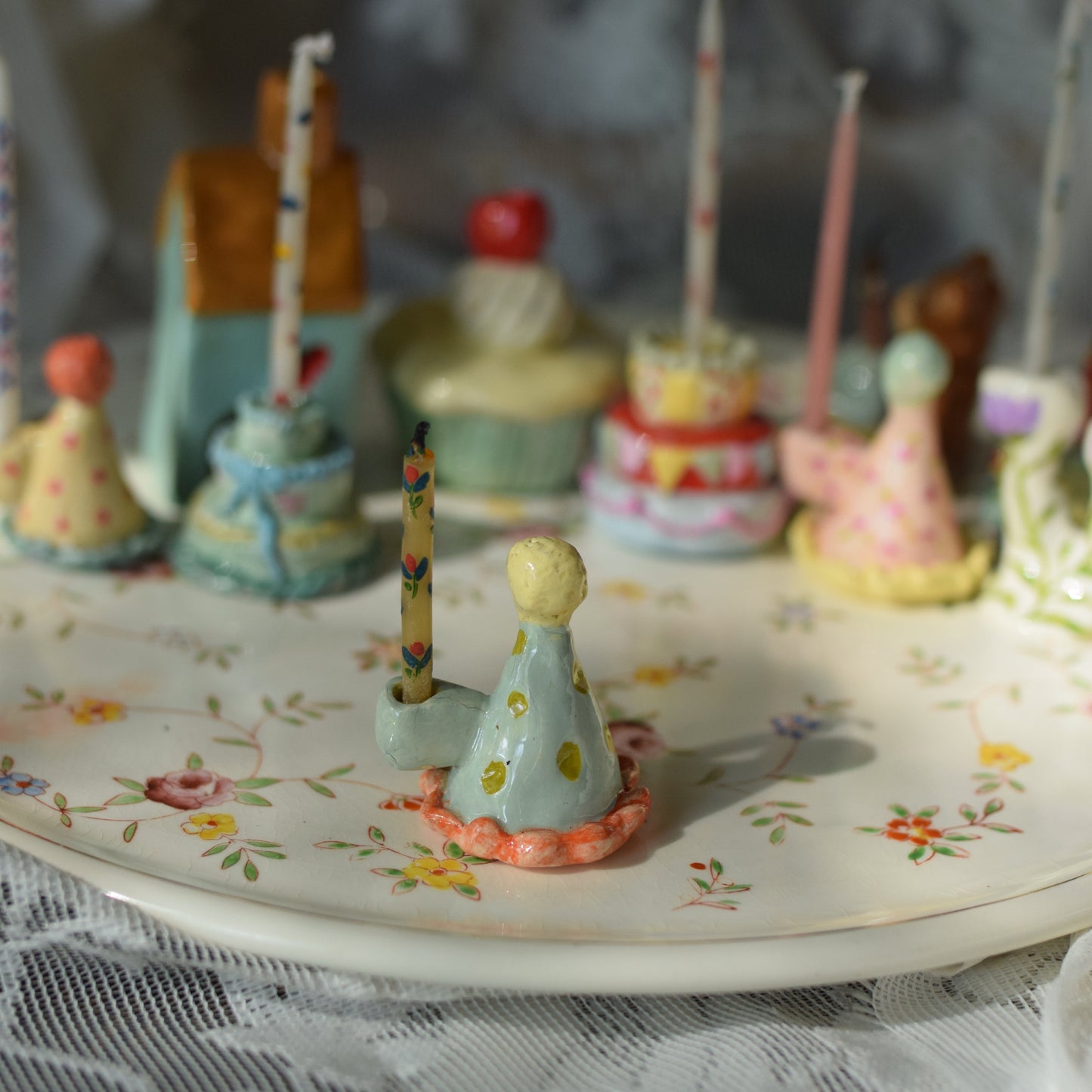 BLUE HAT CANDLE HOLDER