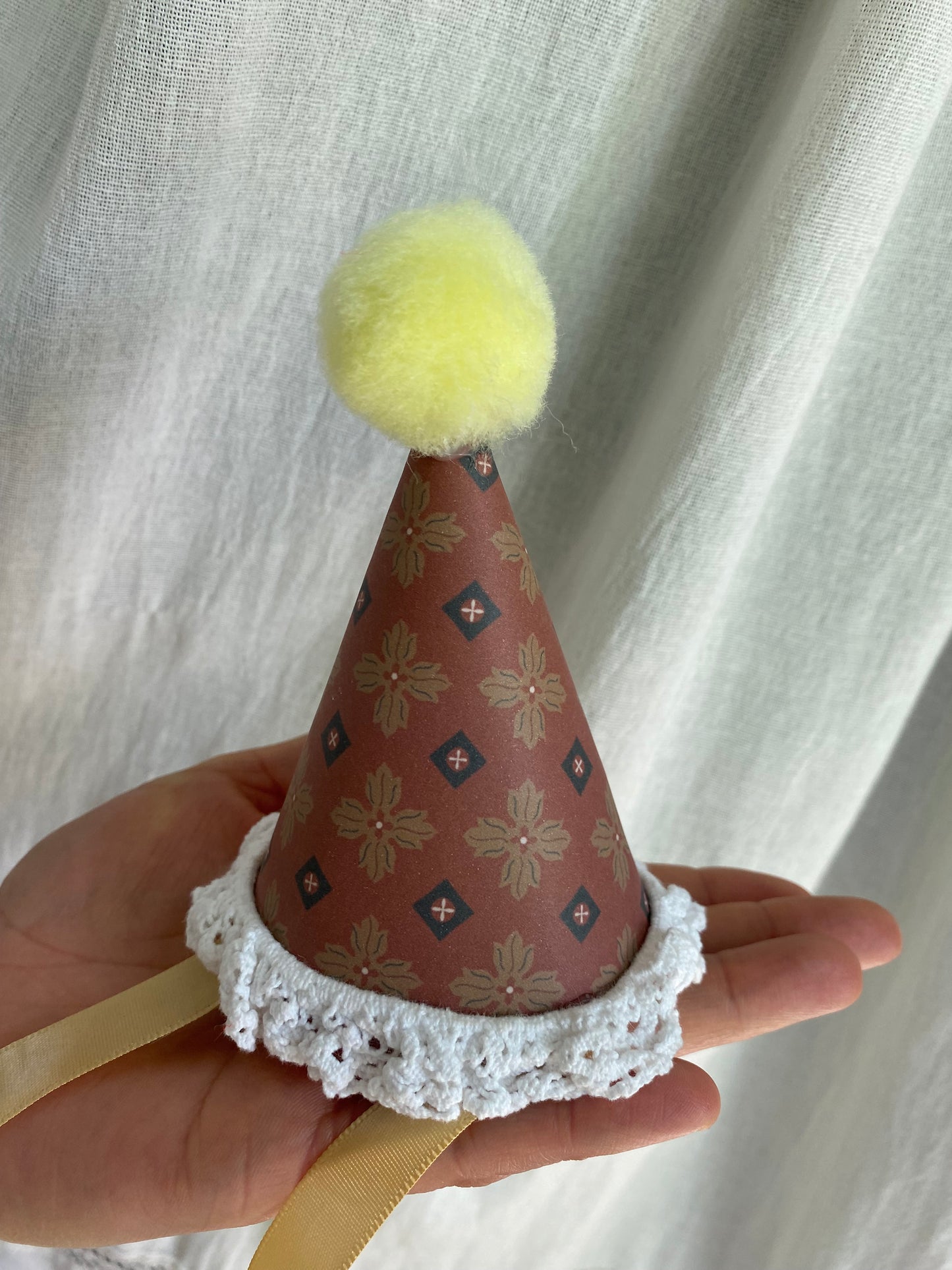 RED PAPER DOLL HAT PRINTABLE