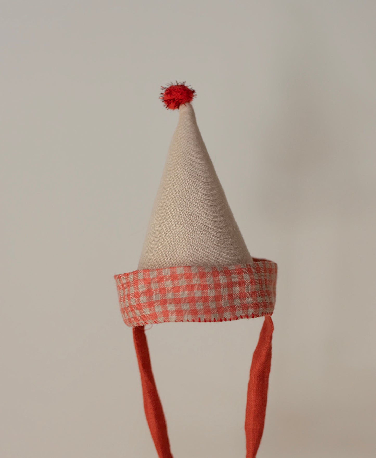 ECRU / RED FABRIC PARTY HAT