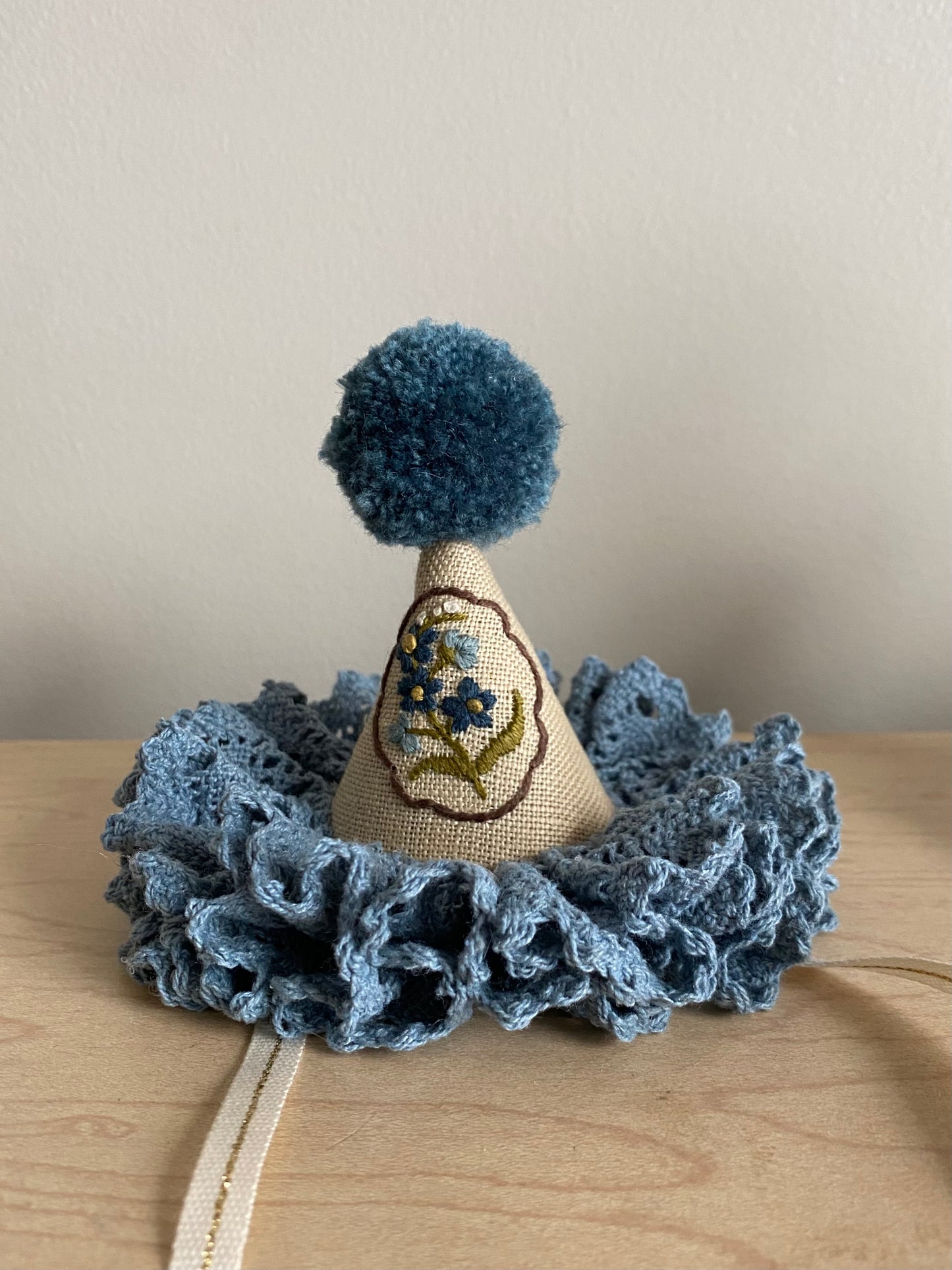 DOLL HAT FORGET ME KNOT