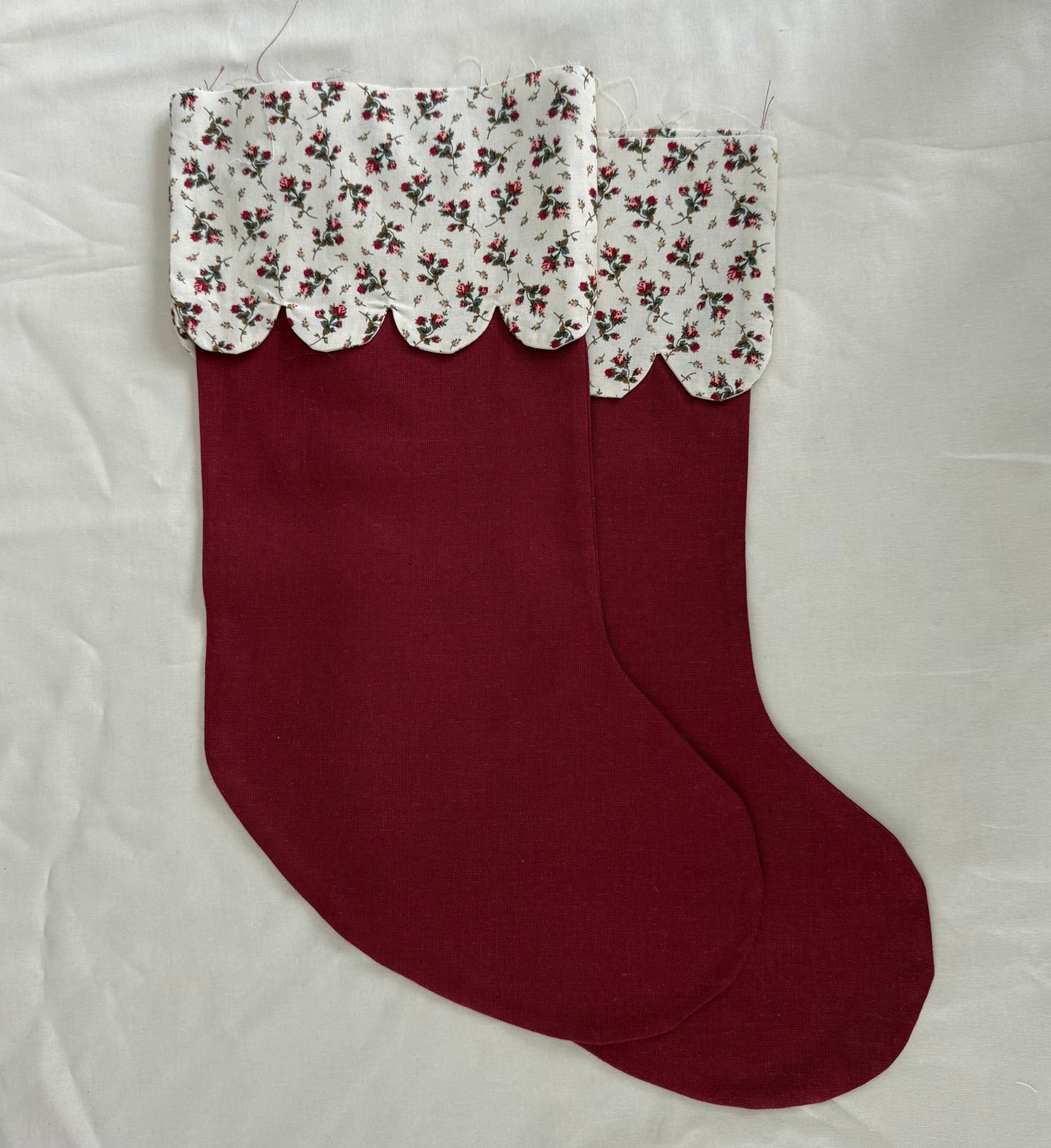 Christmas stockings floral/red