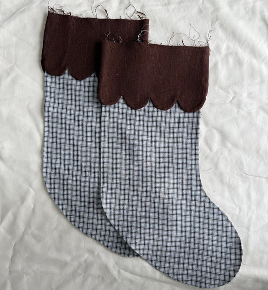 Christmas stockings plaid sock/brown scallops