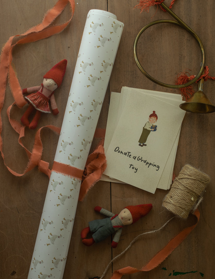 Geese roll wrapping paper